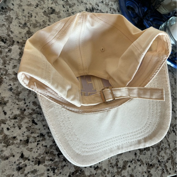 Perfect gift for any bride! WIFE LIFE 💍one size fits all baseball cap! - Picture 2 of 2